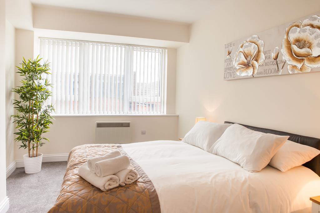 Guild House Apartment Swindon Exterior photo