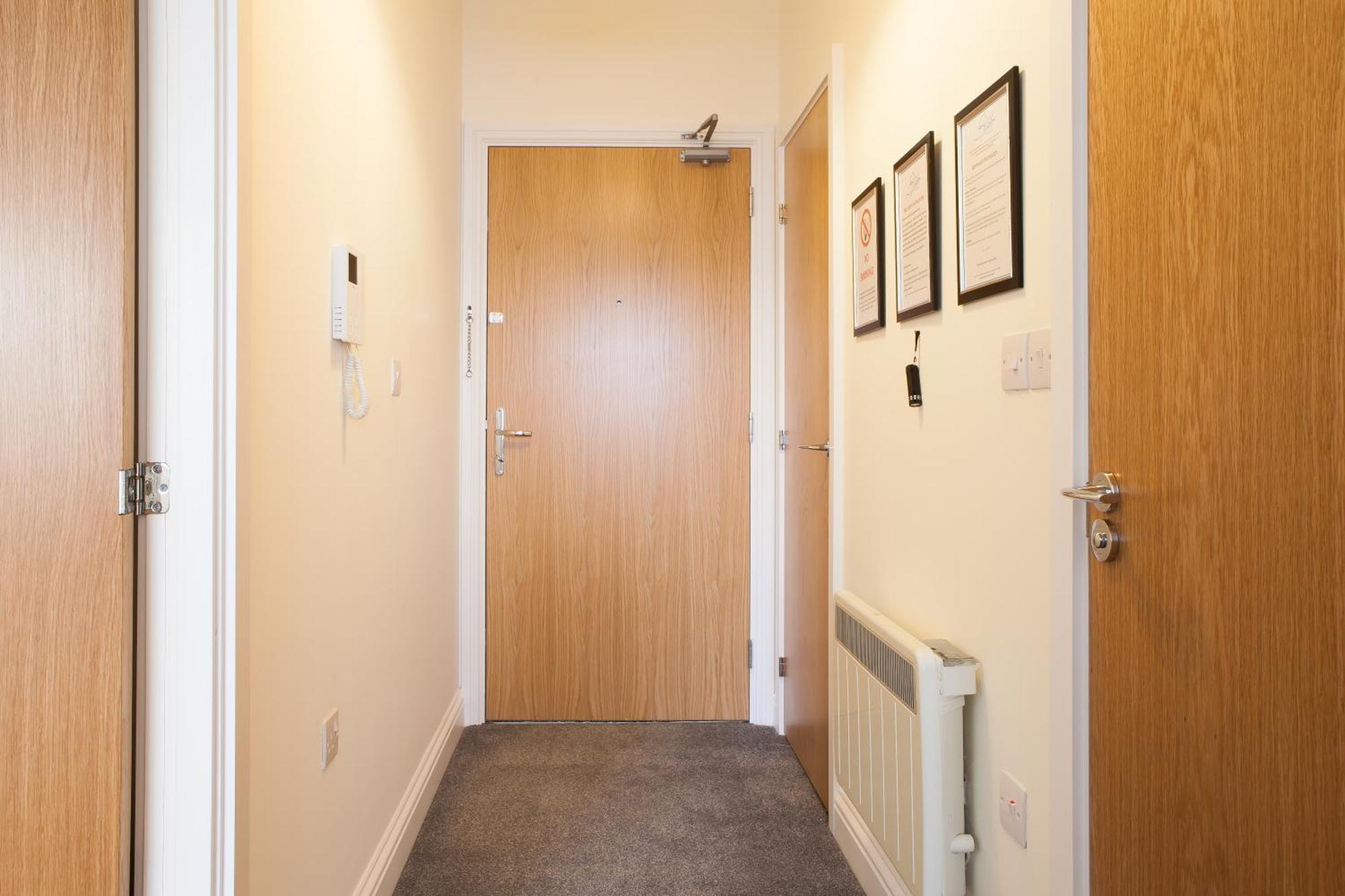 Guild House Apartment Swindon Exterior photo